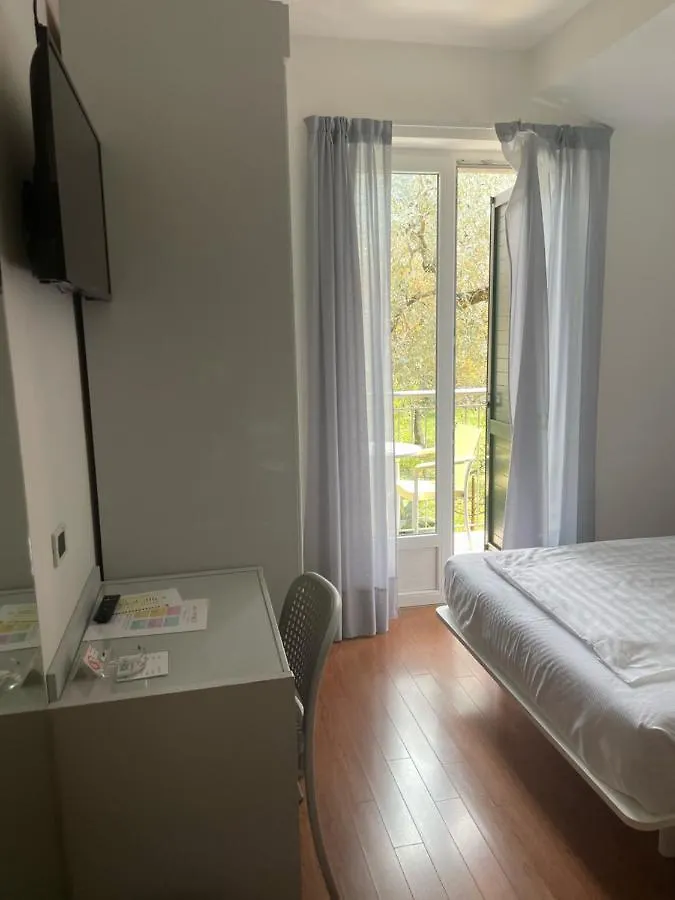 Hotel Al Caval Torri Del Benaco Italie